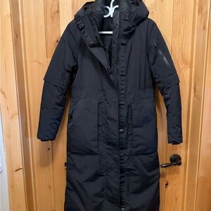 Lululemon snow warrior Parka